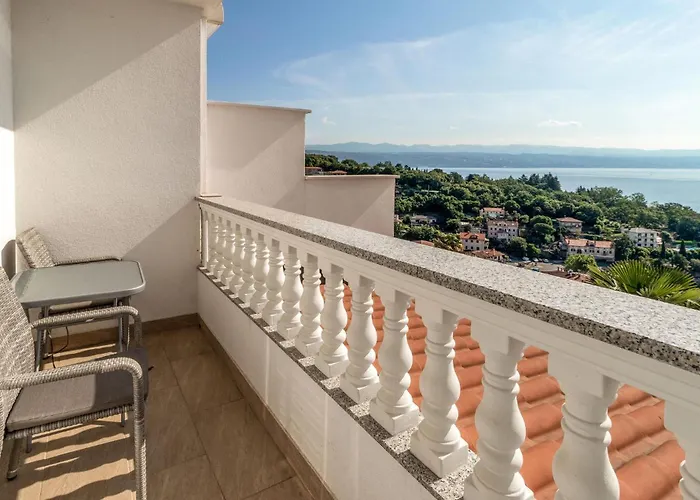 5 Bedroom Stunning In * Ika