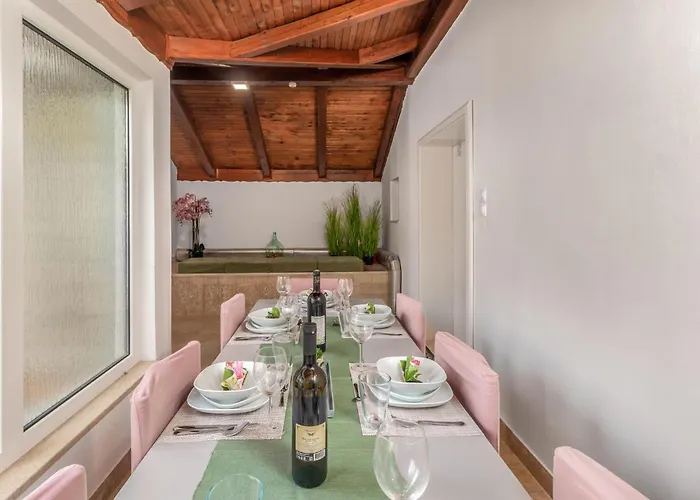 5 Bedroom Stunning In Feriehus