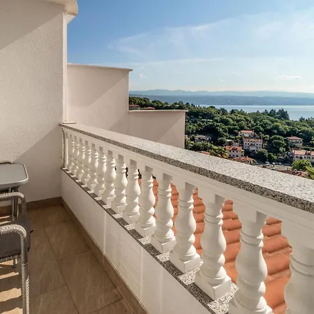 5 Bedroom Stunning In * Ika