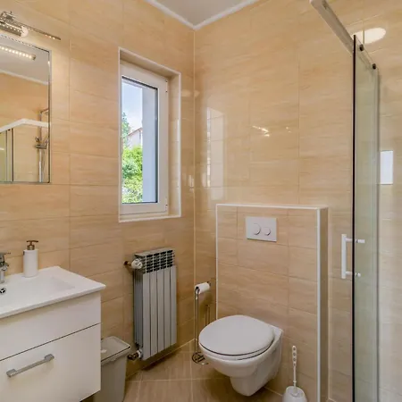 5 Bedroom Stunning In Nyaraló