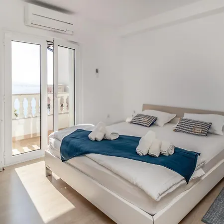 5 Bedroom Stunning In * Ika