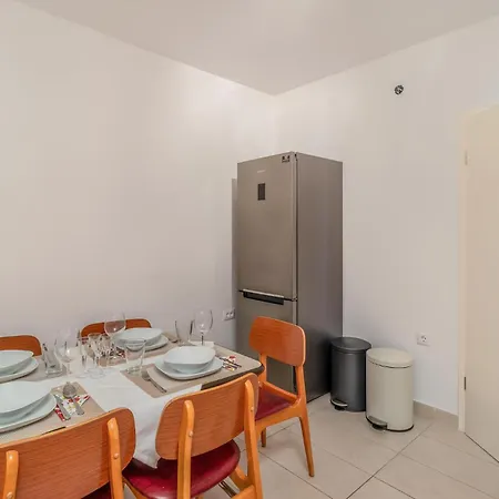 5 Bedroom Stunning In Semesterbostad Ika