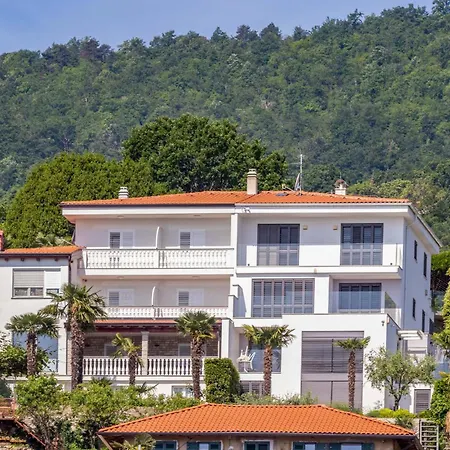 5 Bedroom Stunning In