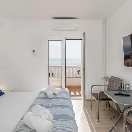 Semesterbostad 5 Bedroom Stunning In